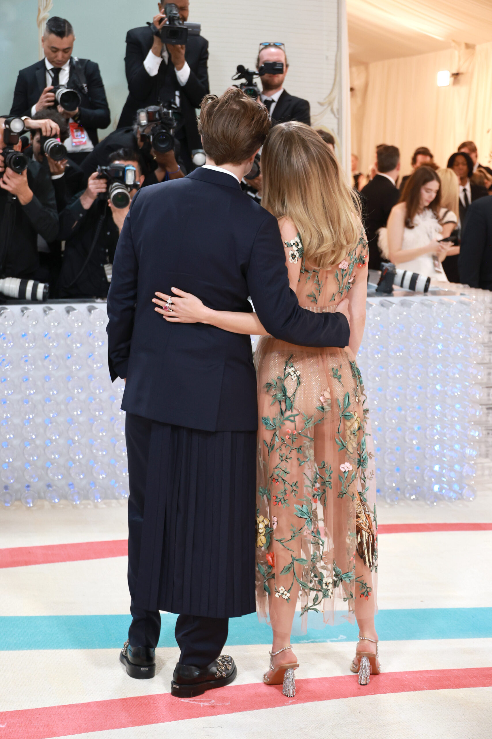 Suki Waterhouse trudna, Robert Pattinson