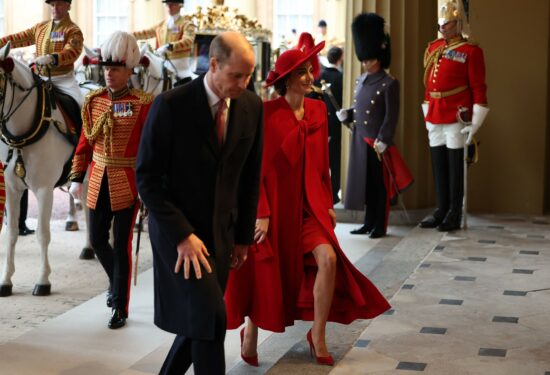 crveni kaput princeze Catherine