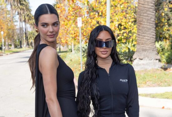 kim Kardashian Kendall Jenner skandal Balenciga Instagram hello magazine croatia Kim i Kendall izgubile sljedbenike