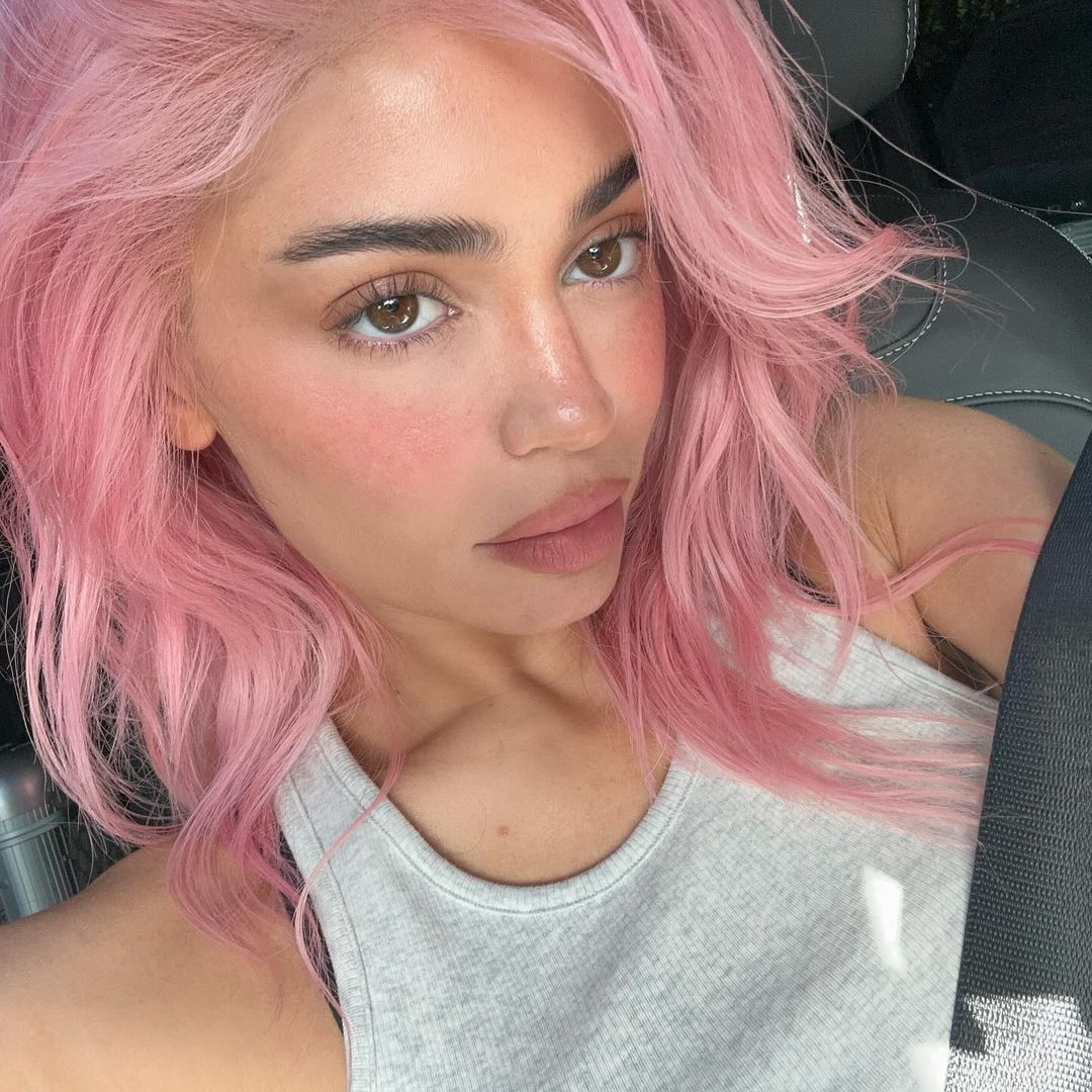 Ružičasta kosa Kylie Jenner