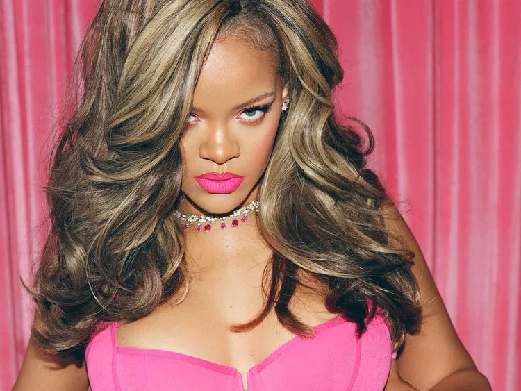 Rihanna ružičasti ruž