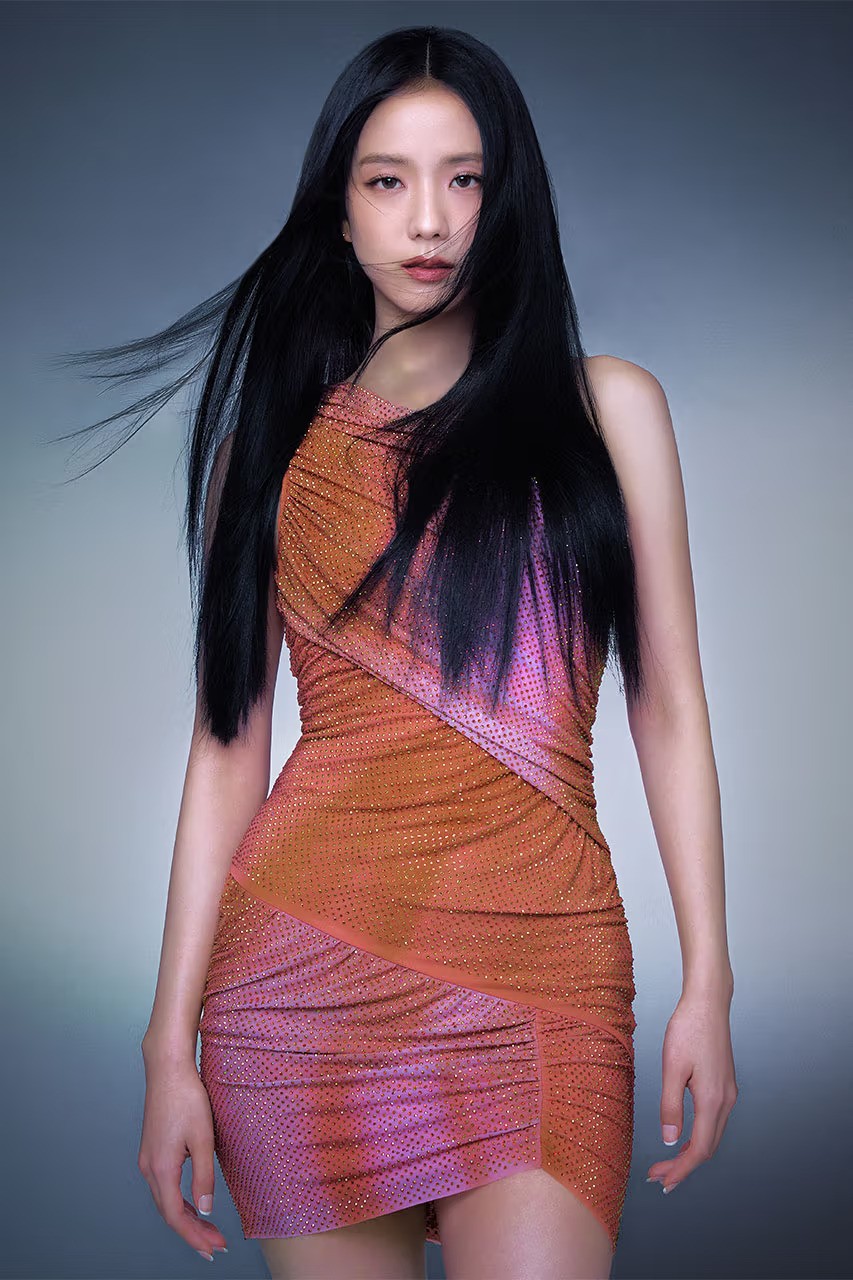 K-pop zvijezda predstavlja nove haljine brenda koji obožavaju celebrity cure
