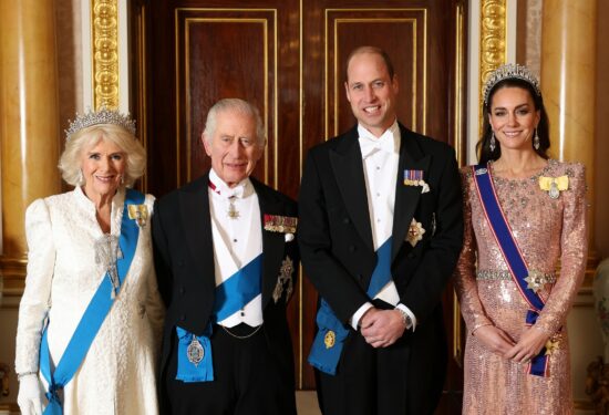 kraljevska obitelj kralj princeza hello magazine croatia pokloni u briatnskoj kraljevskoj obitelji