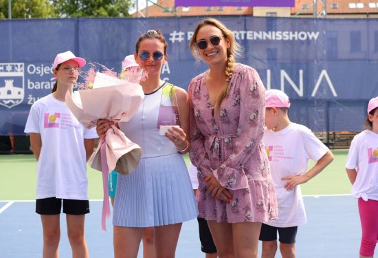 Donna Vekić s pobjednicom DNNA Ladies Tennis Tournamenta, Tinom Borojević