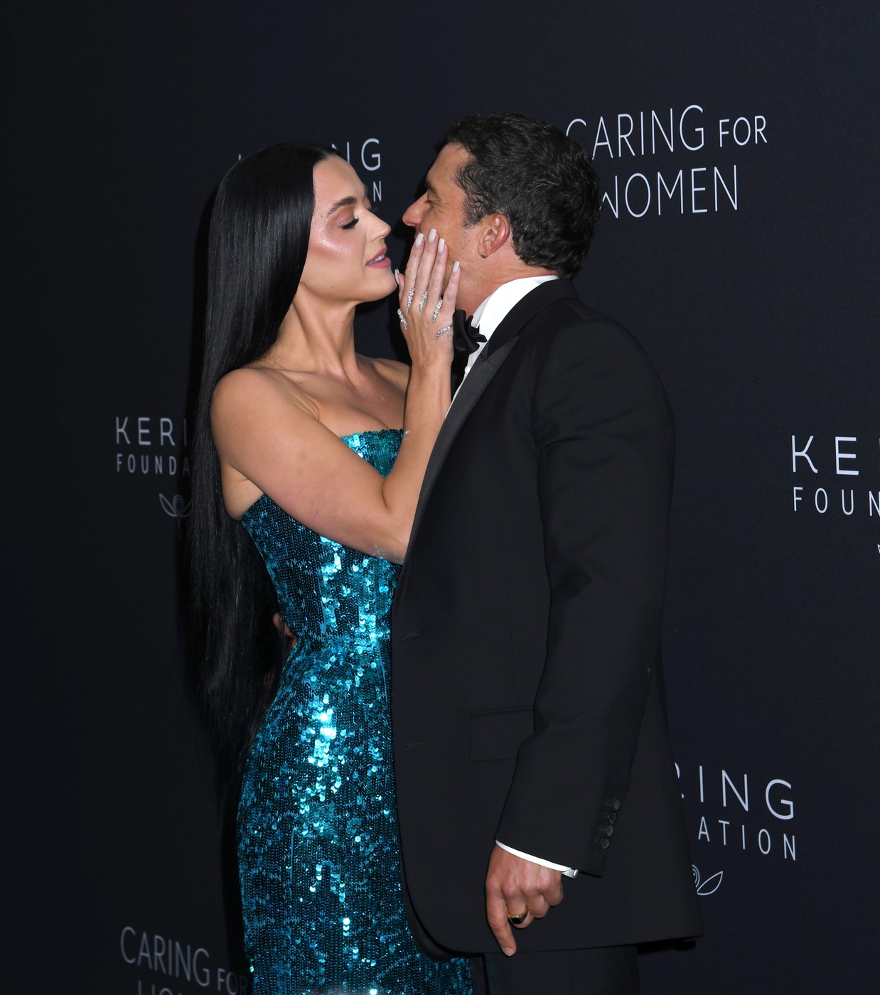 Orlando Bloom gledao u stražnjicu Kim Kardashian