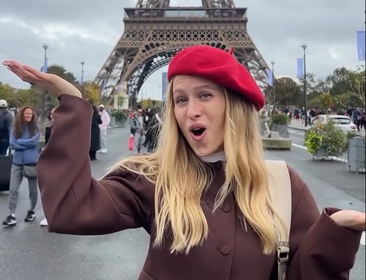 Domenica, Domenica Pariz, Domenica TikTok, modna ikona, crvena beretka, Emily in Paris, hrvatska pjevačica, francuski stil