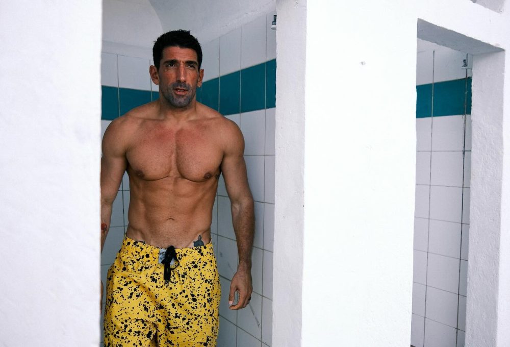 Slavko Sobin, trbušni mišići, Španjolska, dupli espresso, jutarnje razbuđivanje, glumac u Španjolskoj, kratke hlače, španjolski šok, fitness inspiracija, teretana motivacija