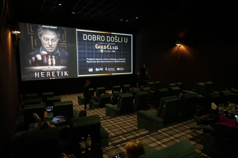 Heretik premijera, Hugh Grant Heretik, Gold Class CineStar, sushi i vino CineStar, luksuzno kino iskustvo, Gold Class Zagreb