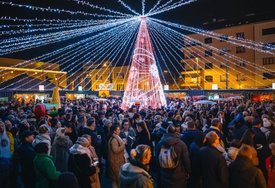 Jinglingz Kvatrić, blagdanska čarolija, advent Zagreb, glazba i hrana, Harij Rončević koncert, tematske kućice, božićne delicije, Advent program