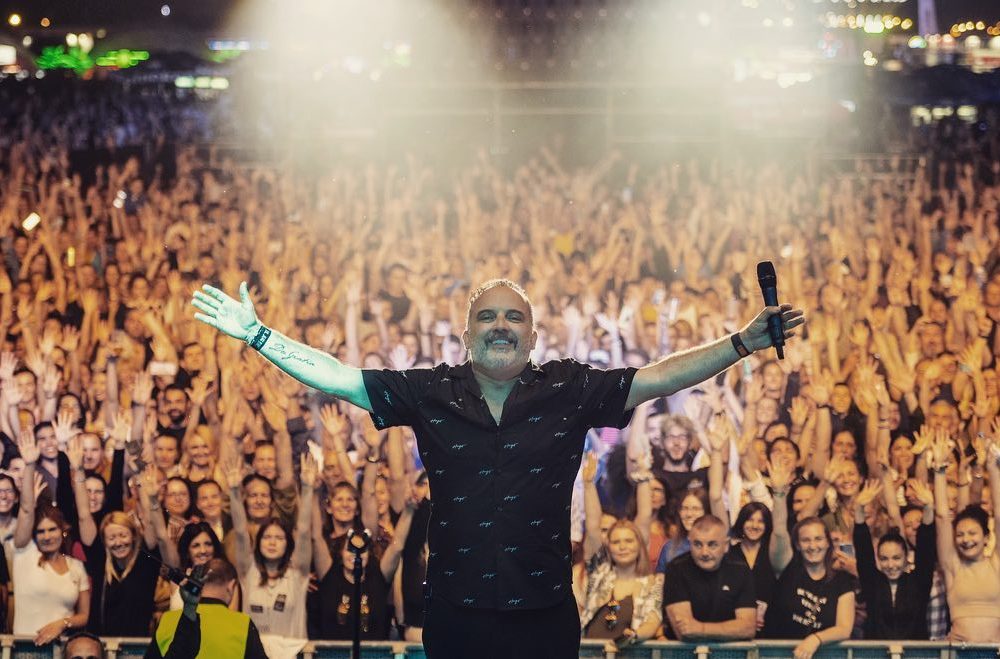Tony Cetinski, Toše Proeski, duet, Lagala nas mala, glazbena suradnja, tragična nesreća, hit pjesma, glazbena povezanost, nezaboravni duet, regionalna glazba