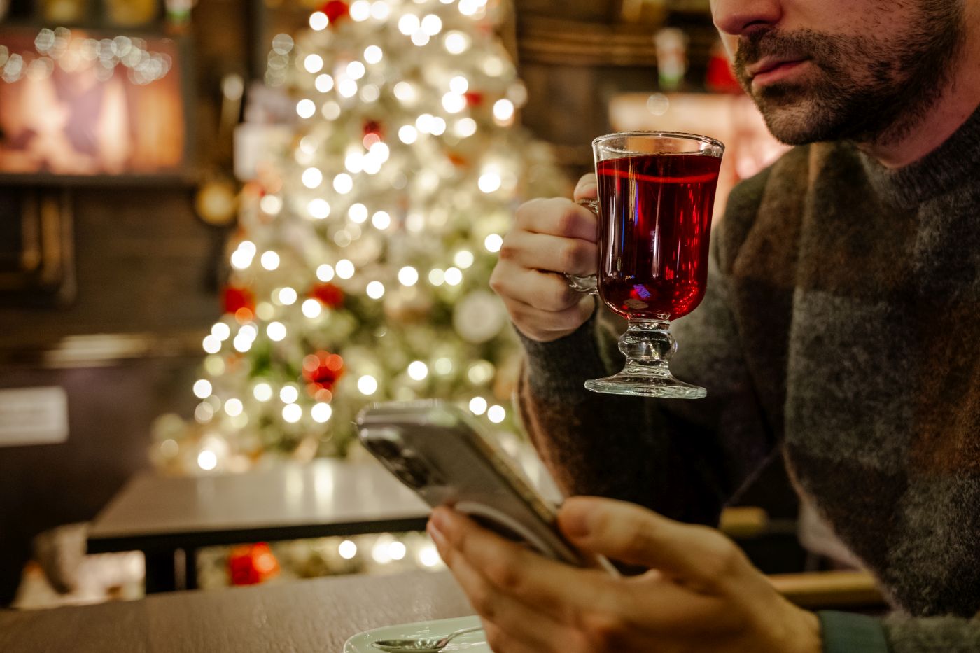 U ovom zagrebačkom baru u sklopu Adventa možete svakodnevno gledati film Sam u kući | Sherlock Bar