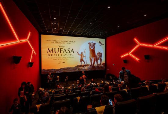 premijera filma Mufasa, Kralj lavova CineStar, Disney filmovi 2025, hrvatska sinkronizacija, Mufasa film glumci, Voxford a capella, Disney nagrade, Barry Jenkins režija, glumačka postava Disney, vizure Afrike film