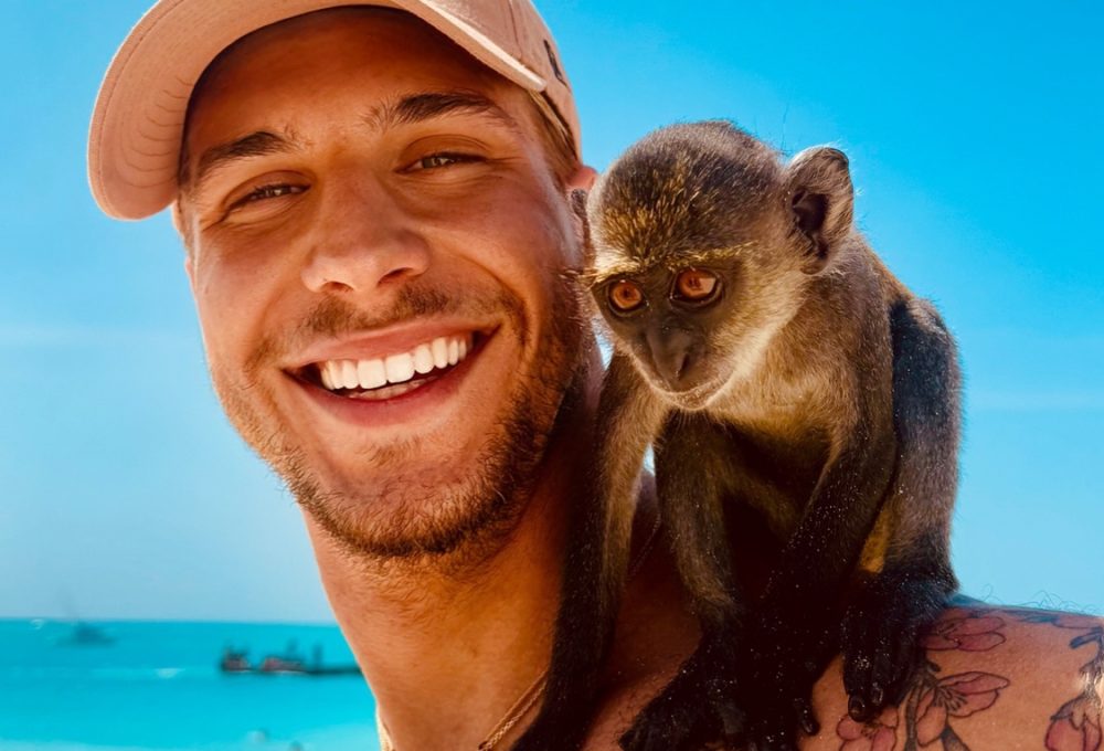 Marco Cuccurin, Zanzibar, afričke pletenice, brončano tijelo, putovanje u Zanzibar, influencer, fit tijelo, golden hour, povratak kući