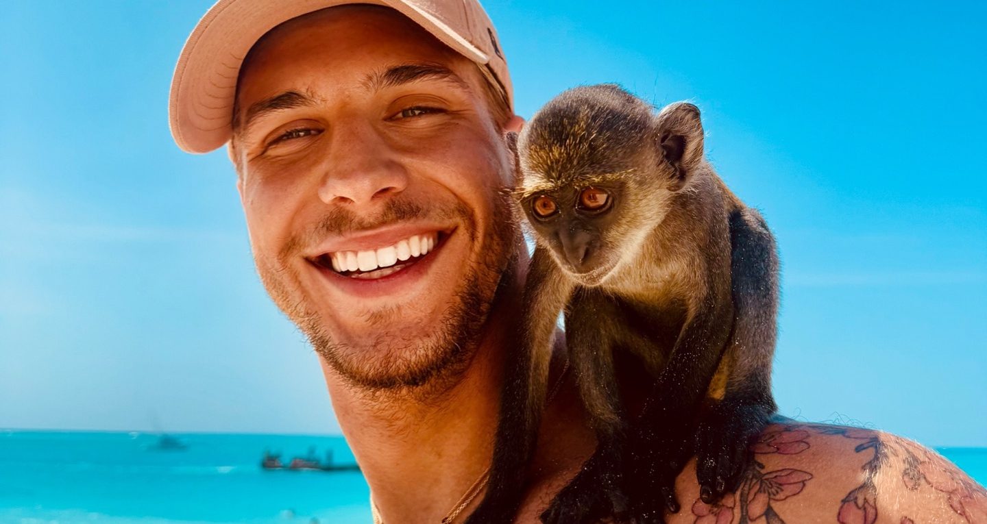 Marco Cuccurin, Zanzibar, afričke pletenice, brončano tijelo, putovanje u Zanzibar, influencer, fit tijelo, golden hour, povratak kući