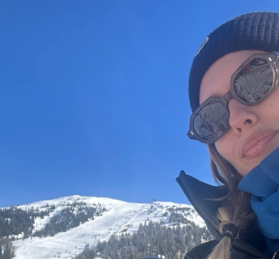 Franka Batelić, Vedran Ćorluka, obiteljski odmor, skijanje, planine, Viktor i Greta, obiteljski trenuci, zimske radosti, obitelj na snijegu, Instagram, obiteljski izlet, obiteljske uspomene, hrvatski celebrity