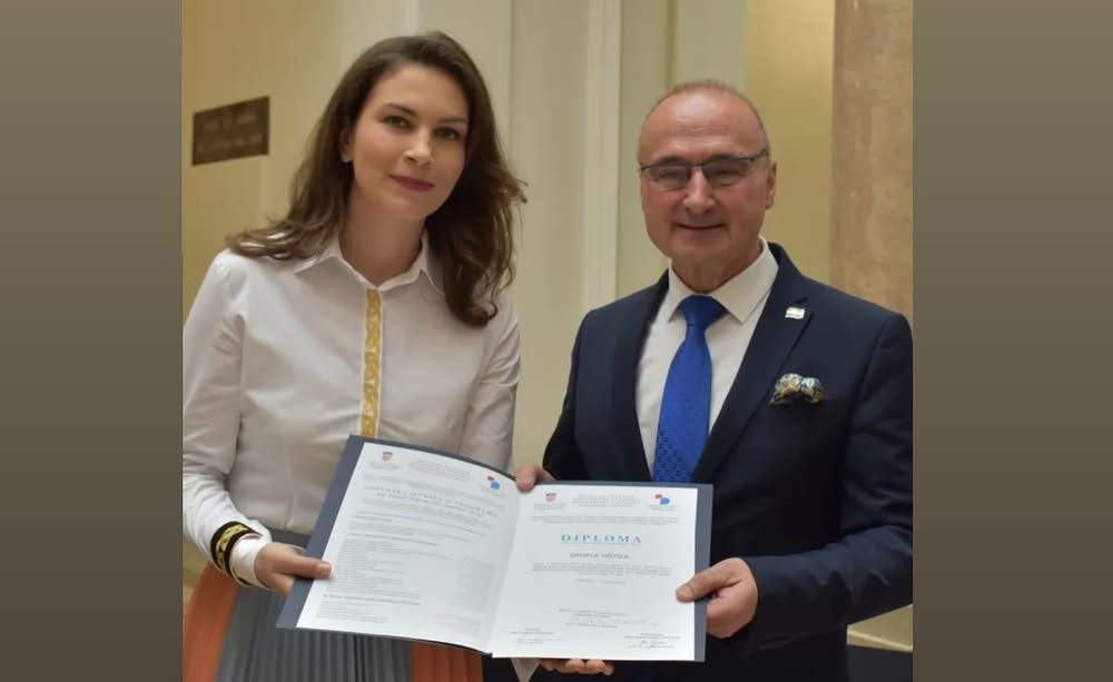 Ornela Vištica, diplomatski tečaj, međunarodni odnosi, diplomacija