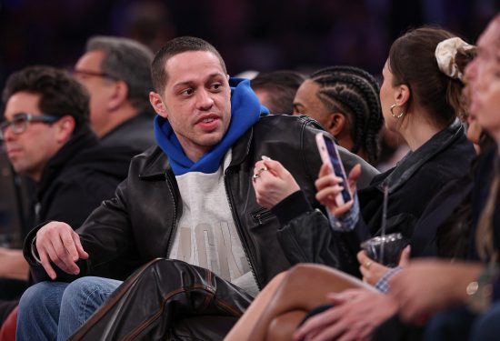 Pete Davidson otkrio da će svojih 200 tetovaža uklanjati idućih 10 godina Hello Magazine Croatia