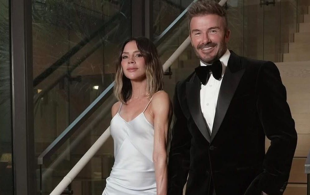 David Beckham puni 50 Hello Magazine