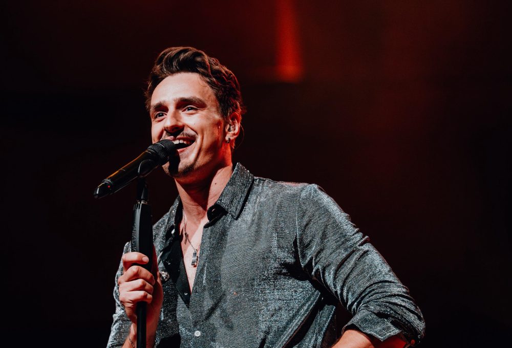 Adi Šoše_portret Hello Magazine Croatia