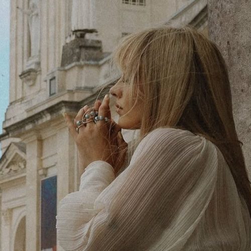 Albina Grčić otputovala u svetište u Portugalu Hello Magazine Croatia