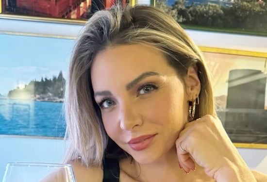 Anja Alavanja pozirala sa sestrama Hello Magazin Croatia