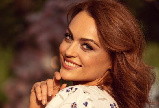 Antonija Šola premijerno je izvela novi singl na CMC festivalu u Vodicama. Hello Magazien Croatia