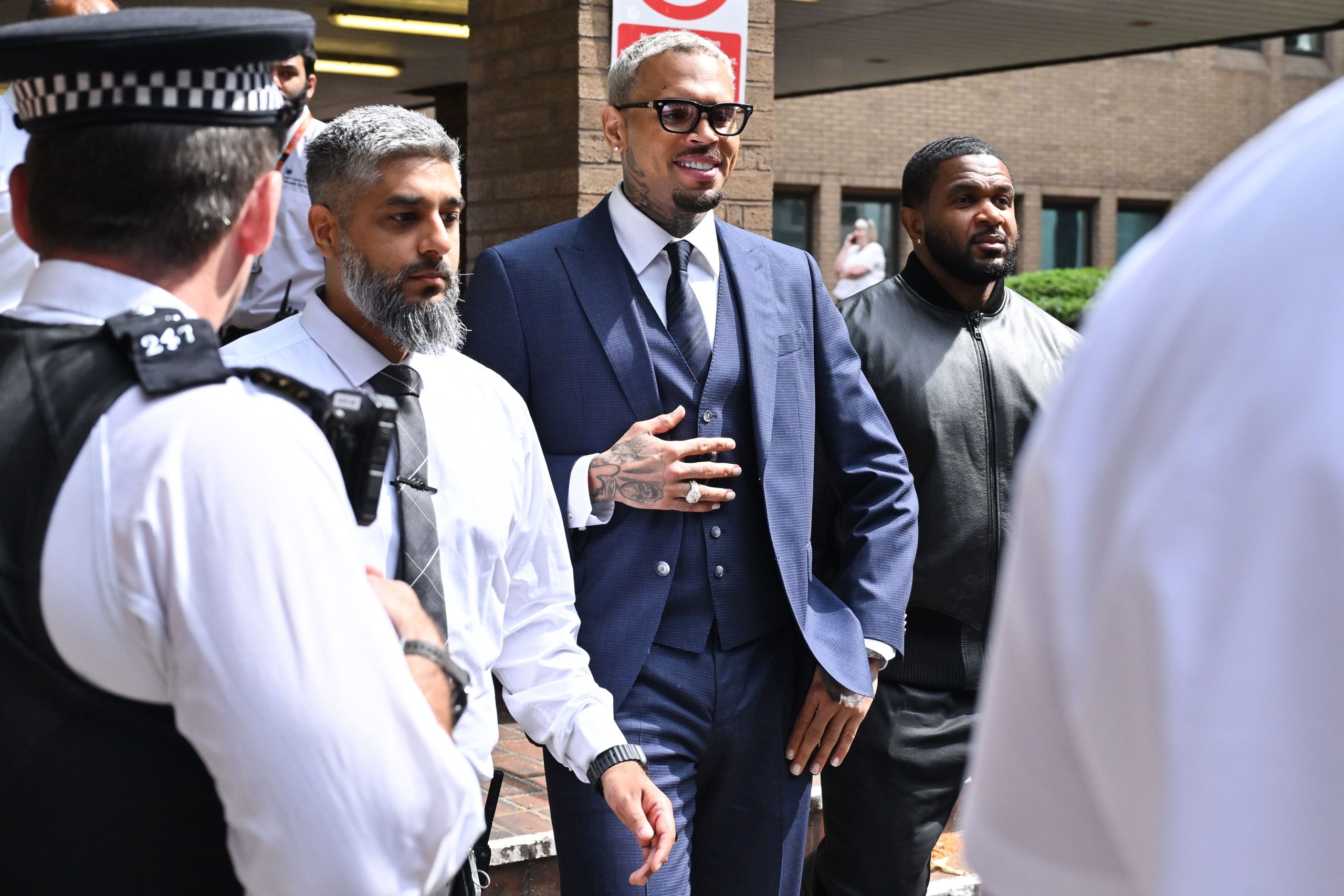 Chris Brown platio jamčevinu od gotovo 6 milijuna eura, a sad na sudu izjasnio da nije kriv