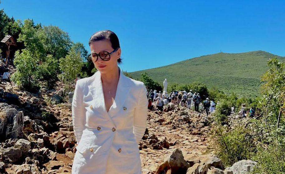 Nina Badrić iz Međugorja Hello Magazine Croatia