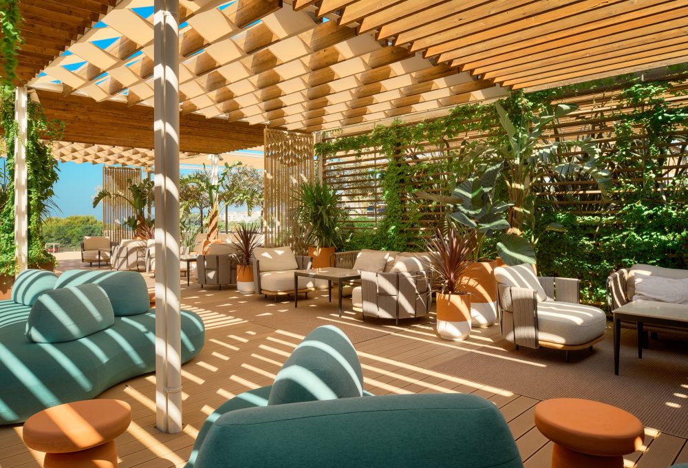 Novi MINT Bar u Radisson Blu Resort & Spa Split – idealno mjesto za opuštanje s pogledom