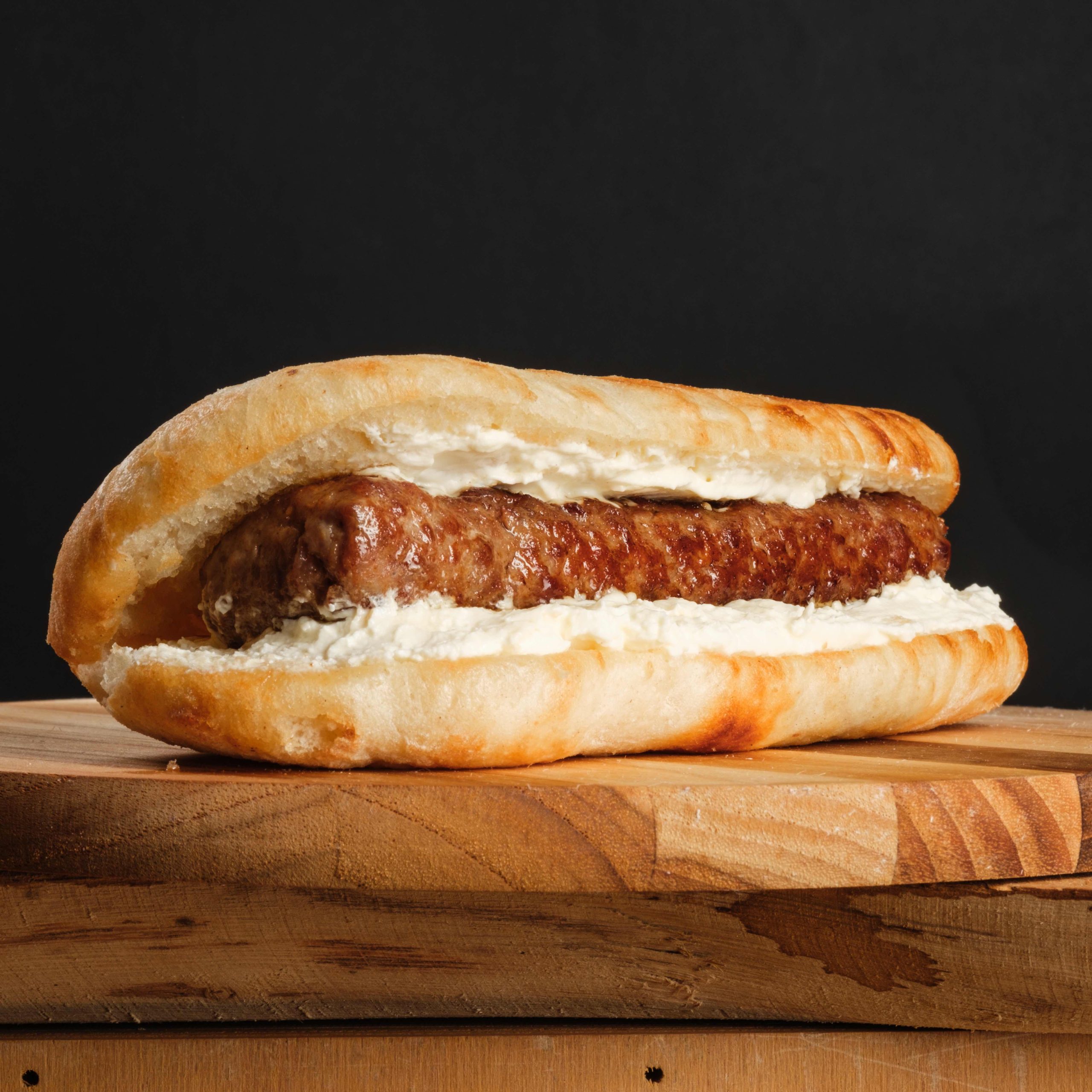 Burger Festival Zagreb, burger festival, Burger Festival 2025, Burger Festival Tuđmanac, street food Zagreb, najbolji burgeri Zagreb, burgeri Hrvatska, smash burger Zagreb, Mate Janković burger, Ivan Pažanin burger, Mason burger, Picnic Mingle & Fun burger, UFO Space Burgers, Bold burger, Diverso Dubrovnik burger, The Spot Šibenik burger, Grof Lovski burger, burger od divljači Zagreb, Jellyfish in Space burger, Noel Street Food burger, Chubby Chuk’s burger, Buns & Shake burger, Gdje je Jura slastice, Ginglebells kokteli, Centralni bar Zagreb, Staropramen festival, ZABA Mastercard popust, after work Zagreb, što raditi u Zagrebu rujan, najbolji događaji u Zagrebu, gastro događanja Zagreb, food festival Zagreb, street food festival, burger natjecanje Zagreb, top burgeri Zagreb, hrvatski burger festival, najbolji burger u regiji, europski burgeri, burger scena Hrvatska, burger scena Zagreb, festival hrane Zagreb, izlazak Zagreb rujan, gdje na burger u Zagrebu, najbolji kokteli Zagreb, najbolji street food Zagreb, burger s tartufima Zagreb, burger s divljači Zagreb, burger s cheddarom, burger s ajvarom, burger s dimljenim sirom, burger s pancetom, burger s umakom, burgeri s gljivama Zagreb, burger s pulled porkom, spicy burger Zagreb, BBQ burger Zagreb, burger i pivo Zagreb, burger i kokteli Zagreb, burger i vino Zagreb, najbolja hrana Zagreb, burger party Zagreb, burger i glazba Zagreb, koncerti Zagreb rujan, kino pod zvijezdama Zagreb, kviz Zagreb, radionice Zagreb, obiteljski izlazak Zagreb, gastro užitak Zagreb, najbolji događaj u Zagrebu rujan, burger trendovi, burger noviteti, gdje jesti burger Zagreb, burger za ekipu, burger za obitelj, burger za klince, burger za gurmane, burger za vegetarijance (ako ima), gastro scena Zagreb, foodie Zagreb, najbolji festivali u Zagrebu, najbolji festivali u Hrvatskoj, jesenski festivali Zagreb, jubilarni festival Zagreb, jubilarni Burger Festival, deset godina Burger Festivala, Burger Festival 10 godina, slasni burger Zagreb, top hrana Zagreb, najbolji street food događaji, regionalni food festival, najveći burger festival u regiji, gdje na festival hrane, besplatan ulaz Zagreb, najbolji chefovi Zagreb, najbolji chefovi Hrvatska, burger i prijatelji, burger i ekipa, burger izlazak, burger doživljaj, burger gastro iskustvo, burger inspiracija, najbolji burger okusi, burger avantura Zagreb