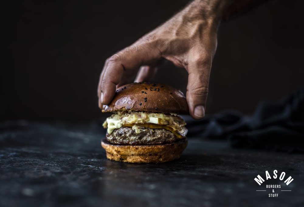 Burger Festival Zagreb, burger festival, Burger Festival 2025, Burger Festival Tuđmanac, street food Zagreb, najbolji burgeri Zagreb, burgeri Hrvatska, smash burger Zagreb, Mate Janković burger, Ivan Pažanin burger, Mason burger, Picnic Mingle & Fun burger, UFO Space Burgers, Bold burger, Diverso Dubrovnik burger, The Spot Šibenik burger, Grof Lovski burger, burger od divljači Zagreb, Jellyfish in Space burger, Noel Street Food burger, Chubby Chuk’s burger, Buns & Shake burger, Gdje je Jura slastice, Ginglebells kokteli, Centralni bar Zagreb, Staropramen festival, ZABA Mastercard popust, after work Zagreb, što raditi u Zagrebu rujan, najbolji događaji u Zagrebu, gastro događanja Zagreb, food festival Zagreb, street food festival, burger natjecanje Zagreb, top burgeri Zagreb, hrvatski burger festival, najbolji burger u regiji, europski burgeri, burger scena Hrvatska, burger scena Zagreb, festival hrane Zagreb, izlazak Zagreb rujan, gdje na burger u Zagrebu, najbolji kokteli Zagreb, najbolji street food Zagreb, burger s tartufima Zagreb, burger s divljači Zagreb, burger s cheddarom, burger s ajvarom, burger s dimljenim sirom, burger s pancetom, burger s umakom, burgeri s gljivama Zagreb, burger s pulled porkom, spicy burger Zagreb, BBQ burger Zagreb, burger i pivo Zagreb, burger i kokteli Zagreb, burger i vino Zagreb, najbolja hrana Zagreb, burger party Zagreb, burger i glazba Zagreb, koncerti Zagreb rujan, kino pod zvijezdama Zagreb, kviz Zagreb, radionice Zagreb, obiteljski izlazak Zagreb, gastro užitak Zagreb, najbolji događaj u Zagrebu rujan, burger trendovi, burger noviteti, gdje jesti burger Zagreb, burger za ekipu, burger za obitelj, burger za klince, burger za gurmane, burger za vegetarijance (ako ima), gastro scena Zagreb, foodie Zagreb, najbolji festivali u Zagrebu, najbolji festivali u Hrvatskoj, jesenski festivali Zagreb, jubilarni festival Zagreb, jubilarni Burger Festival, deset godina Burger Festivala, Burger Festival 10 godina, slasni burger Zagreb, top hrana Zagreb, najbolji street food događaji, regionalni food festival, najveći burger festival u regiji, gdje na festival hrane, besplatan ulaz Zagreb, najbolji chefovi Zagreb, najbolji chefovi Hrvatska, burger i prijatelji, burger i ekipa, burger izlazak, burger doživljaj, burger gastro iskustvo, burger inspiracija, najbolji burger okusi, burger avantura Zagreb