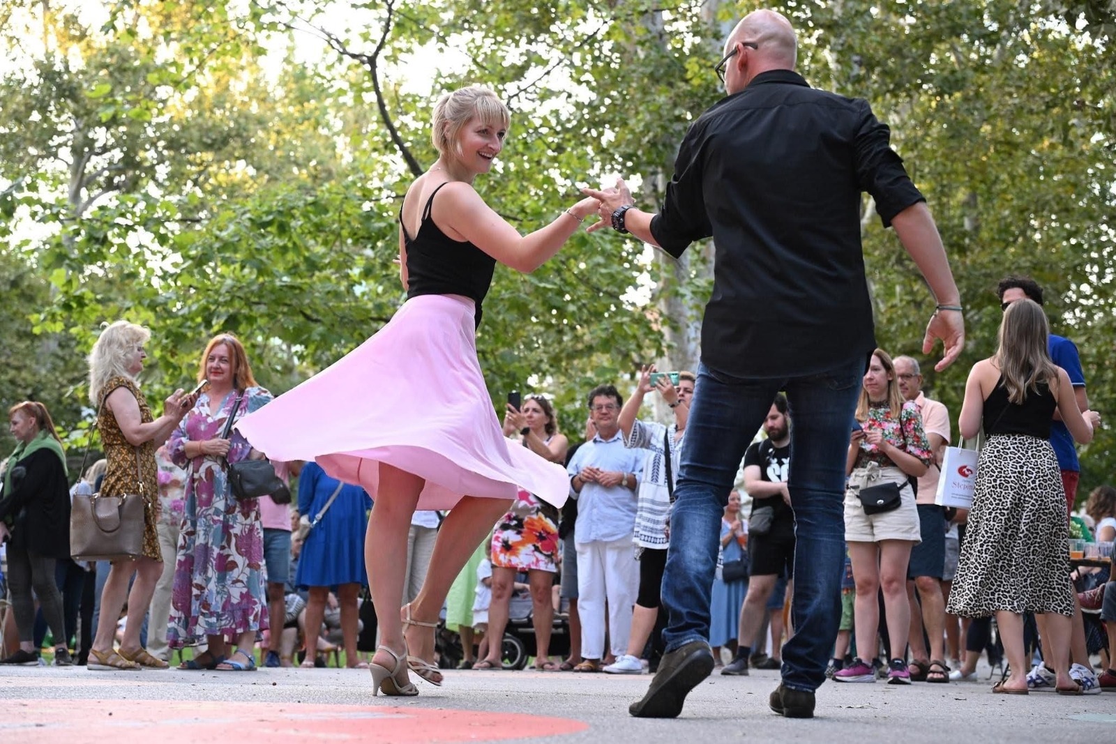 DETALJI BOGATOG POPRATNOG PROGRAMA FIESTE LATINE Od idućeg ponedjeljka Zagreb pleše i kuha u latino ritmu