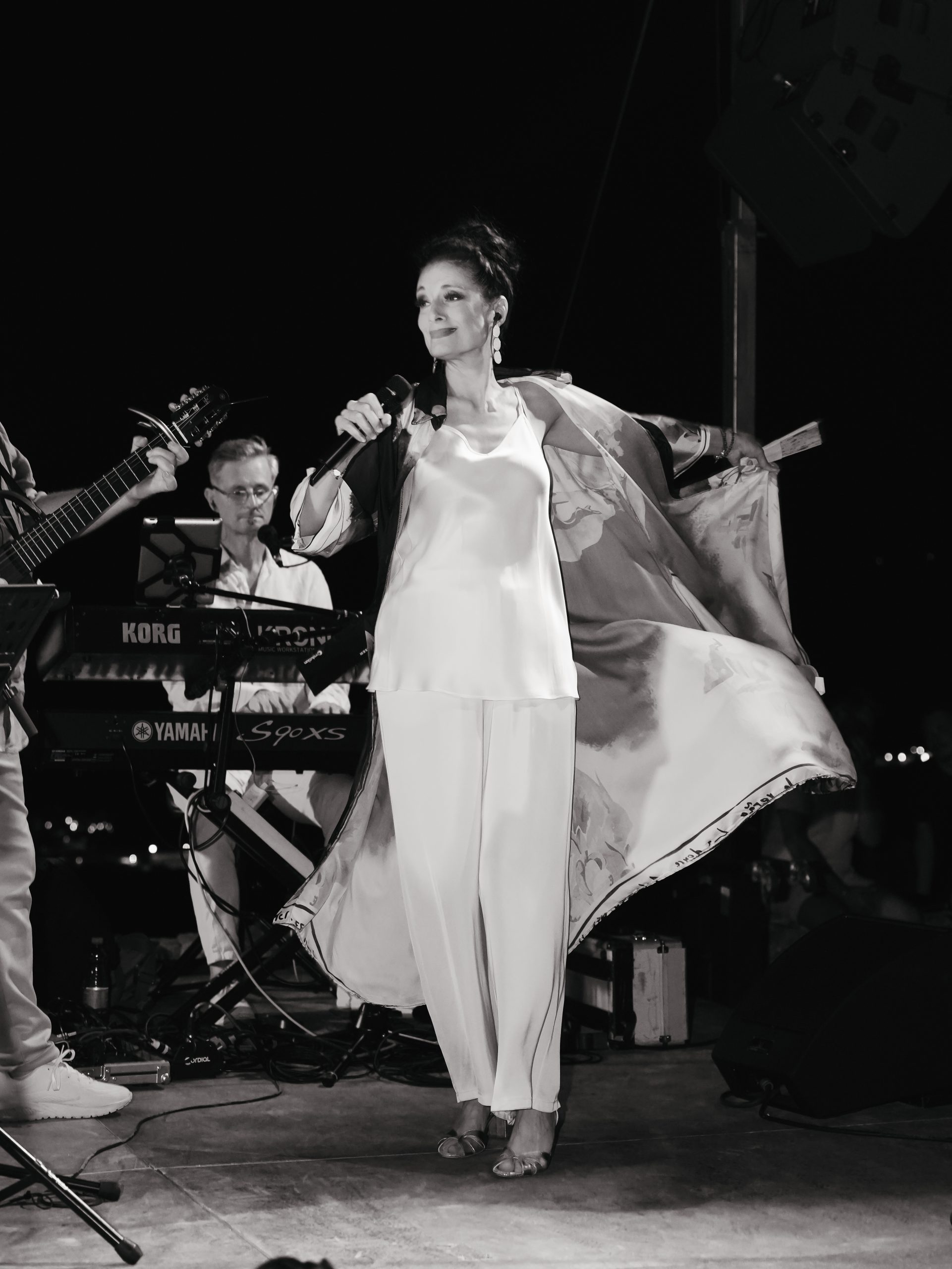 Doris Dragović izazvala euforiju: U hit merchu zapjevala pred tisućama fanova pa rasprodala cijelu kolekciju