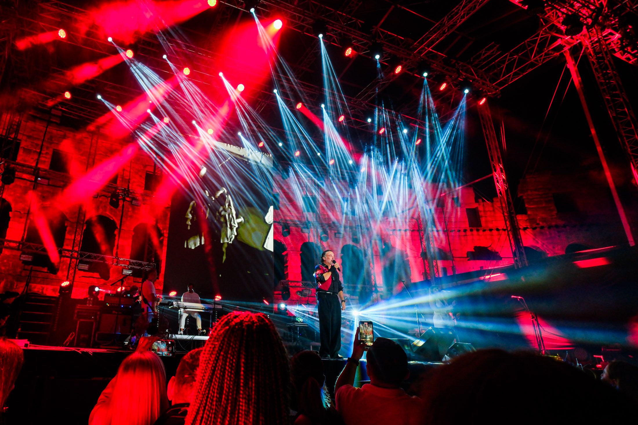 Emotivni Tony Cetinski priredio spektakl rodnoj Puli u prepunoj Areni Pjevat ću dok god vi budete htjeli, nema meni penzije