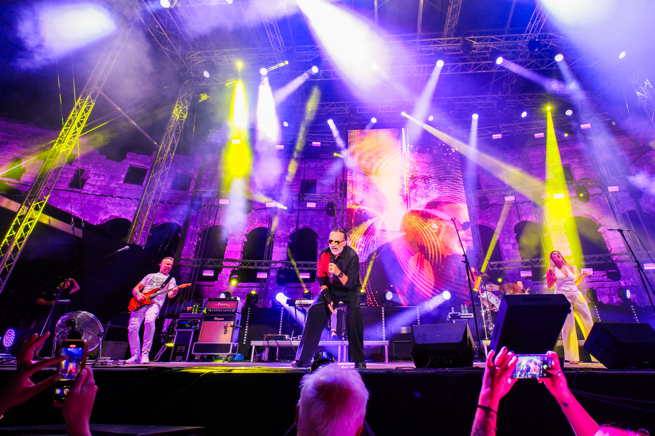 Emotivni Tony Cetinski priredio spektakl rodnoj Puli u prepunoj Areni Pjevat ću dok god vi budete htjeli, nema meni penzije