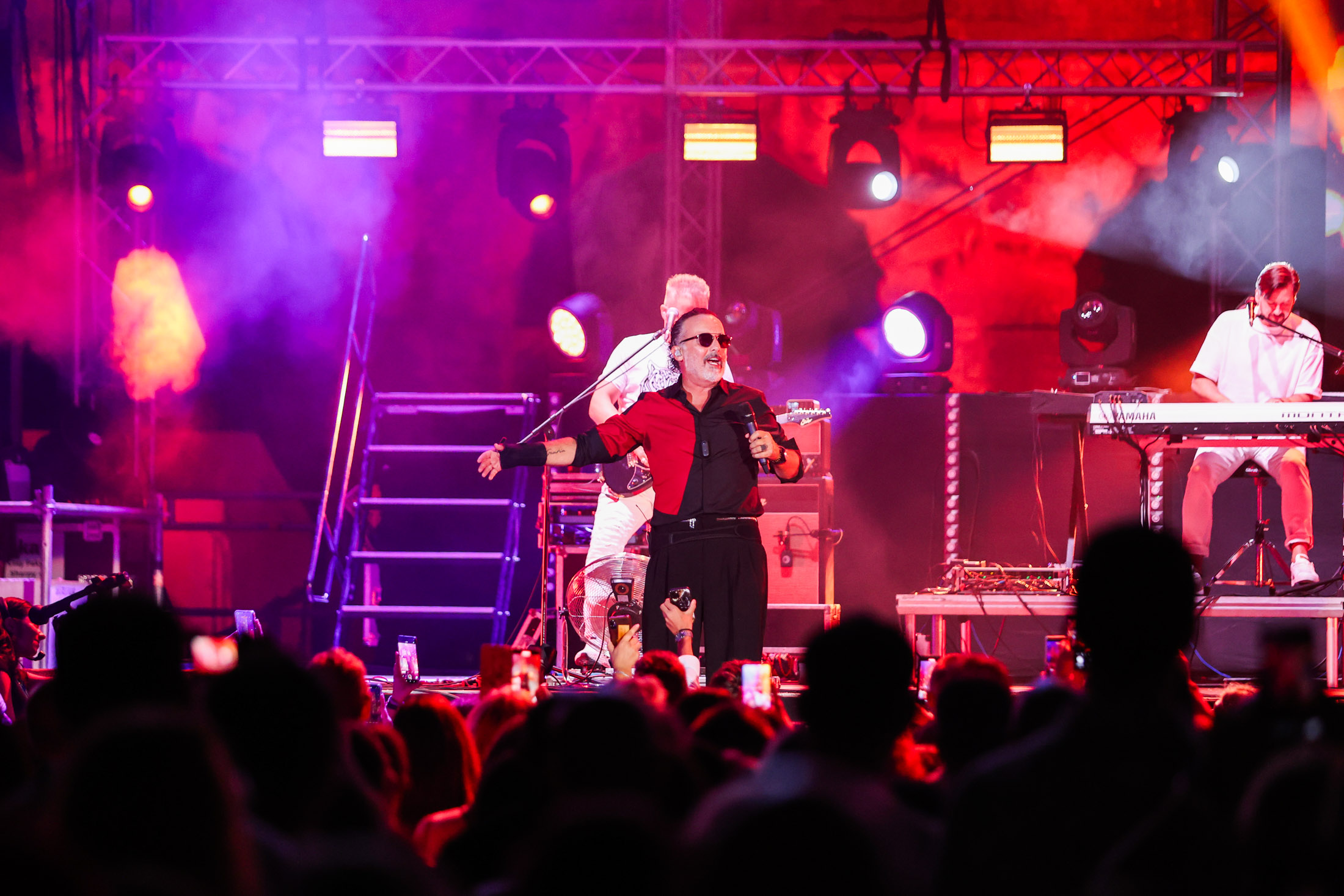 Emotivni Tony Cetinski priredio spektakl rodnoj Puli u prepunoj Areni Pjevat ću dok god vi budete htjeli, nema meni penzije