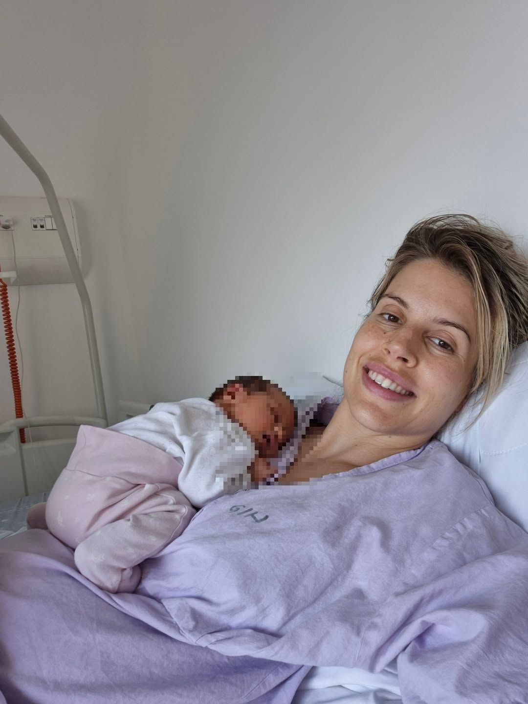 Glumica Mada Peršić rodila! Hello Magazine Croatia