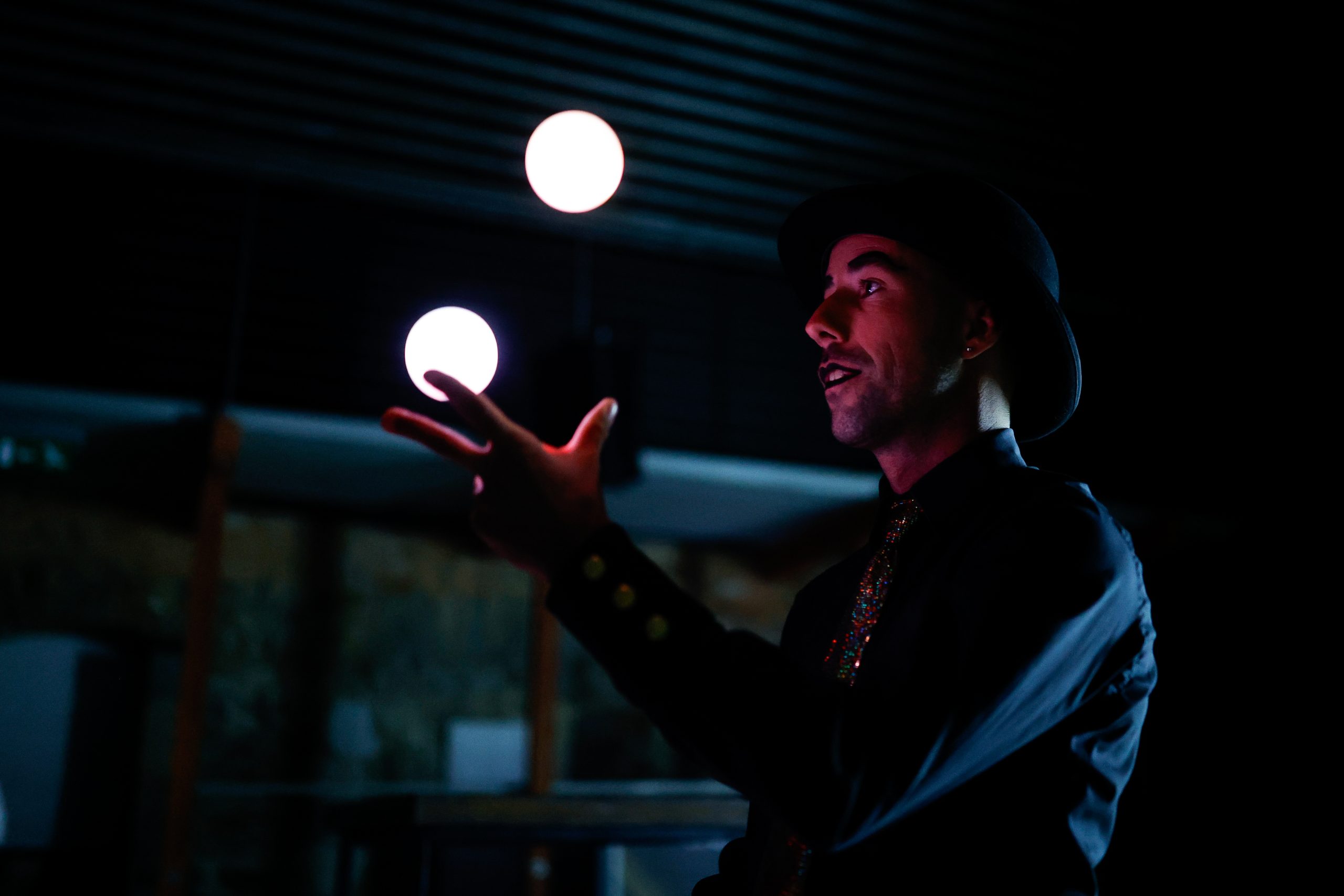 HONOR, HONOR Magic V5, HONOR Pad 10, najtanji mobitel, preklopni telefon, sklopivi mobitel, Ljubljana, Ljubljanski dvorac, premijera, tehnološki event, tech lifestyle, mobitel budućnosti, smartphone inovacije, AI tehnologija, umjetna inteligencija, Snapdragon 8, Falcon kamera, HONOR kamera, AI kamera, ultra tanak dizajn, minimalizam, luksuzna tehnologija, pametni telefon, mobilna budućnost, AI alati, Google Gemini, Gemini Live, AI prijevod, AI komunikacija, HONOR Hrvatska, HONOR Slovenija, lifestyle tehnologija, premium dizajn, mobilne inovacije, ultra lagan mobitel, najbolji mobitel 2025, novi HONOR, HONOR flagship, HONOR novitet, AI kreativnost, mobilna produktivnost, preklopni zaslon, unutarnji sklopivi ekran, AI portret, AI zoom, AI prepoznavanje pokreta, mobilna fotografija, vrhunske kamere, HONOR Magic serija, HONOR novosti, HONOR događaj, HONOR ekskluziva, HONOR show, Flora Ema Lotrič, Čupakabra, svjetlosni show, tehnološki spektakl, povijest i tehnologija, smartphone lansiranje, mobilni trendovi, gadgeti, pametna tehnologija, AI video, AI obrada fotografija, AI Eraser, AI Cutout, AI Outpainting, AI Upscale, HONOR Share, multi-device iskustvo, Windows kompatibilnost, iOS kompatibilnost, macOS kompatibilnost, Android kompatibilnost, poslovna produktivnost, rad na daljinu, digitalni nomadi, mobilni ured, moderna tehnologija, luksuzni gadget, premium smartphone, HONOR akcija, HONOR poklon, tablet HONOR Pad 10, Eye Comfort zaslon, Snapdragon 7 Gen 3, tehnološke inovacije, lifestyle gadget, novi mobitel 2025, HONOR boje, Ivory White, Dawn Gold, Black HONOR, ekskluzivna pogodnost, HONOR popust, HONOR cijena, HONOR dostupnost, tech vijesti, Journal.hr lifestyle, smart tehnologija, budućnost mobitela