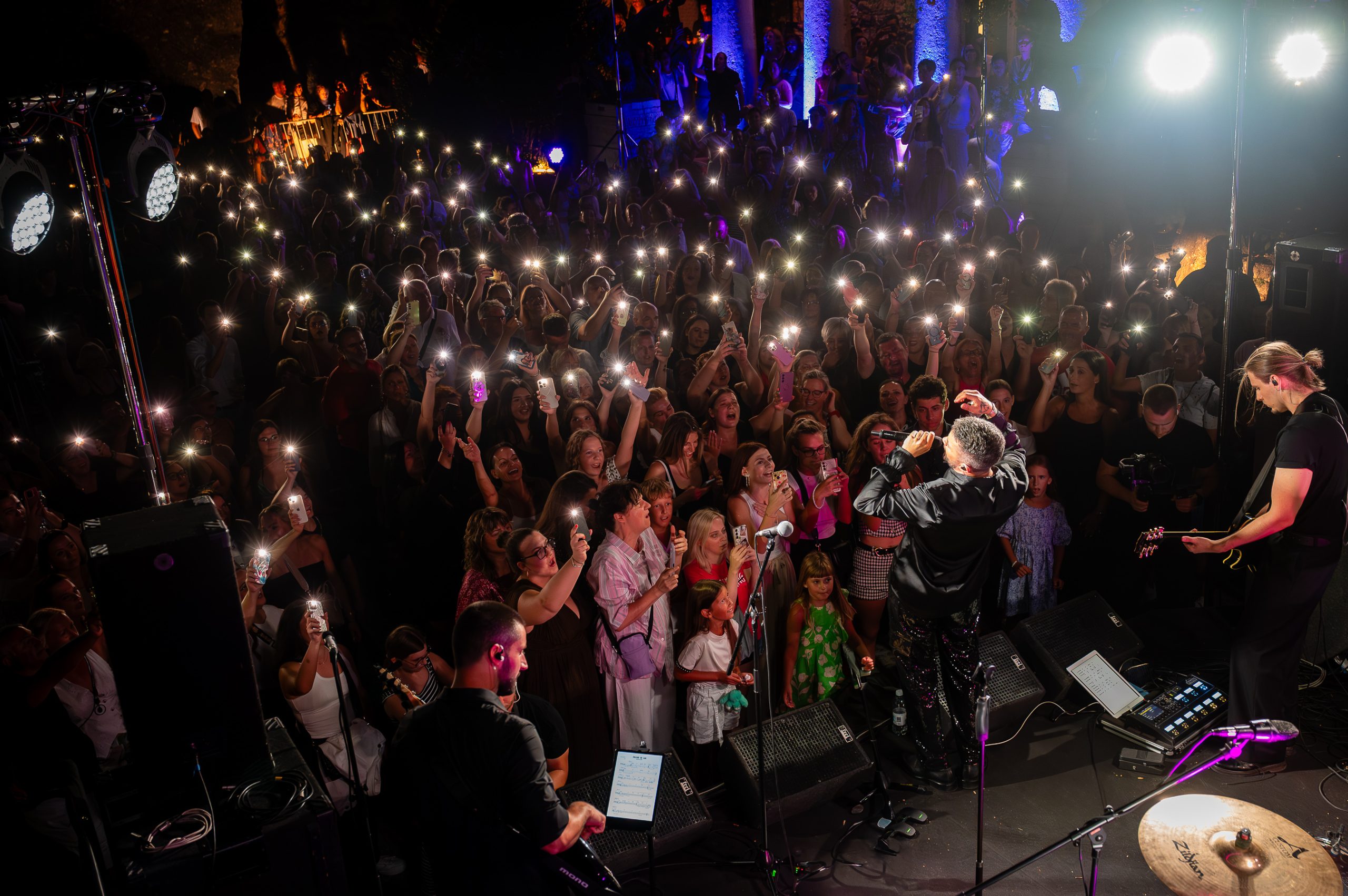 DAMIR KEDŽO ODRŽAO KONCERT ŽIVOTA NA TRSATSKOJ GRADI