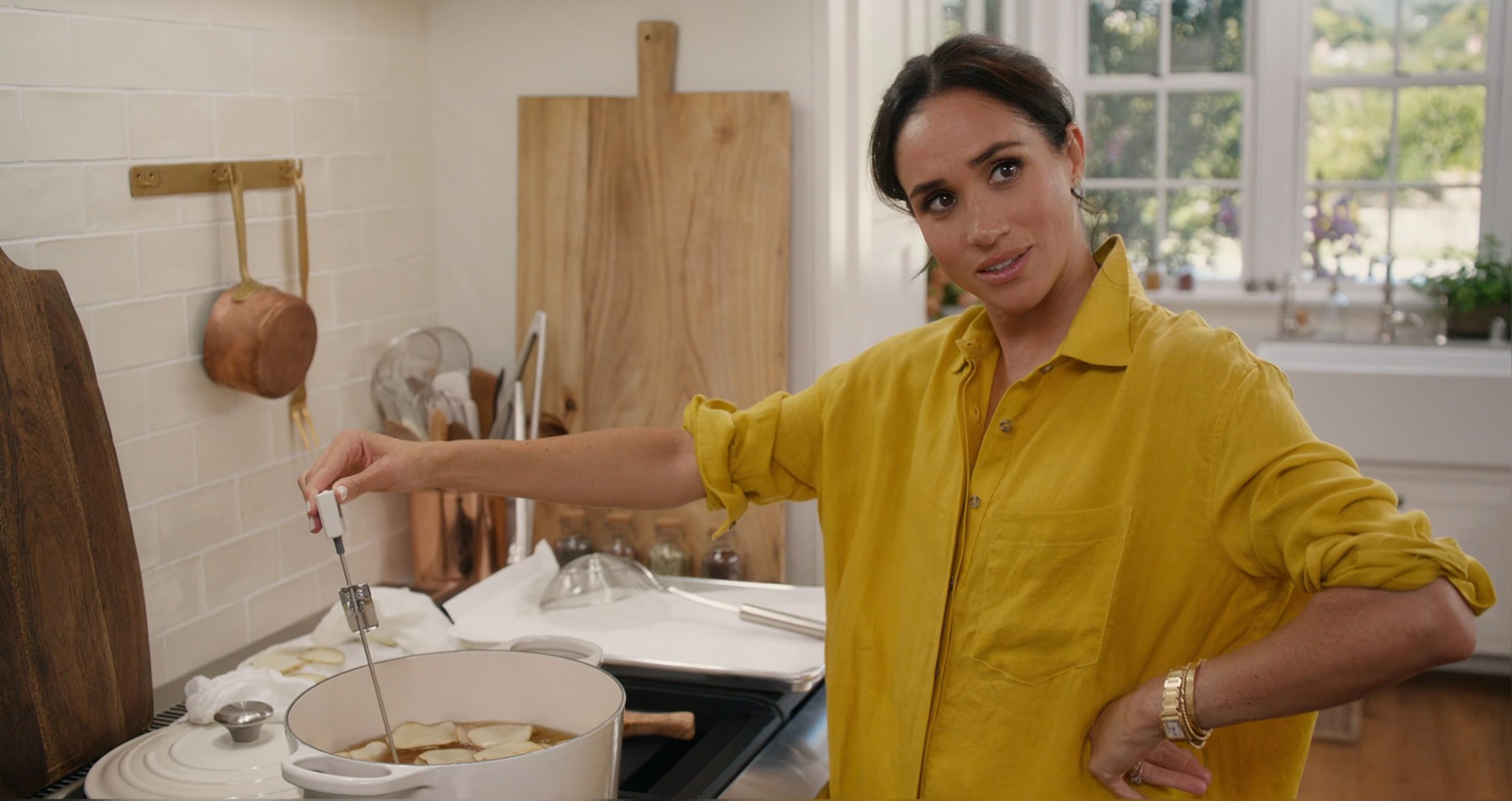 Meghan Markle 'U kraljevskoj obitelji nisam se mogla osjećati ugodno u vlastitoj koži' Hello magazin Croatia