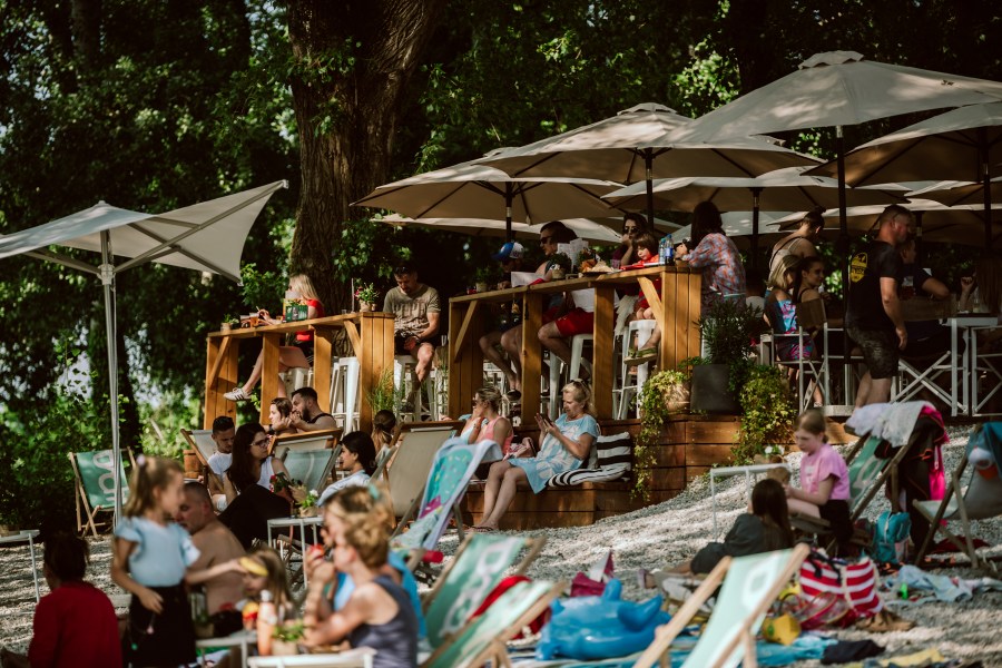 Opuštajući vikend uz rijeku Dnevni boravak na rijeci u Ozlju još traje 