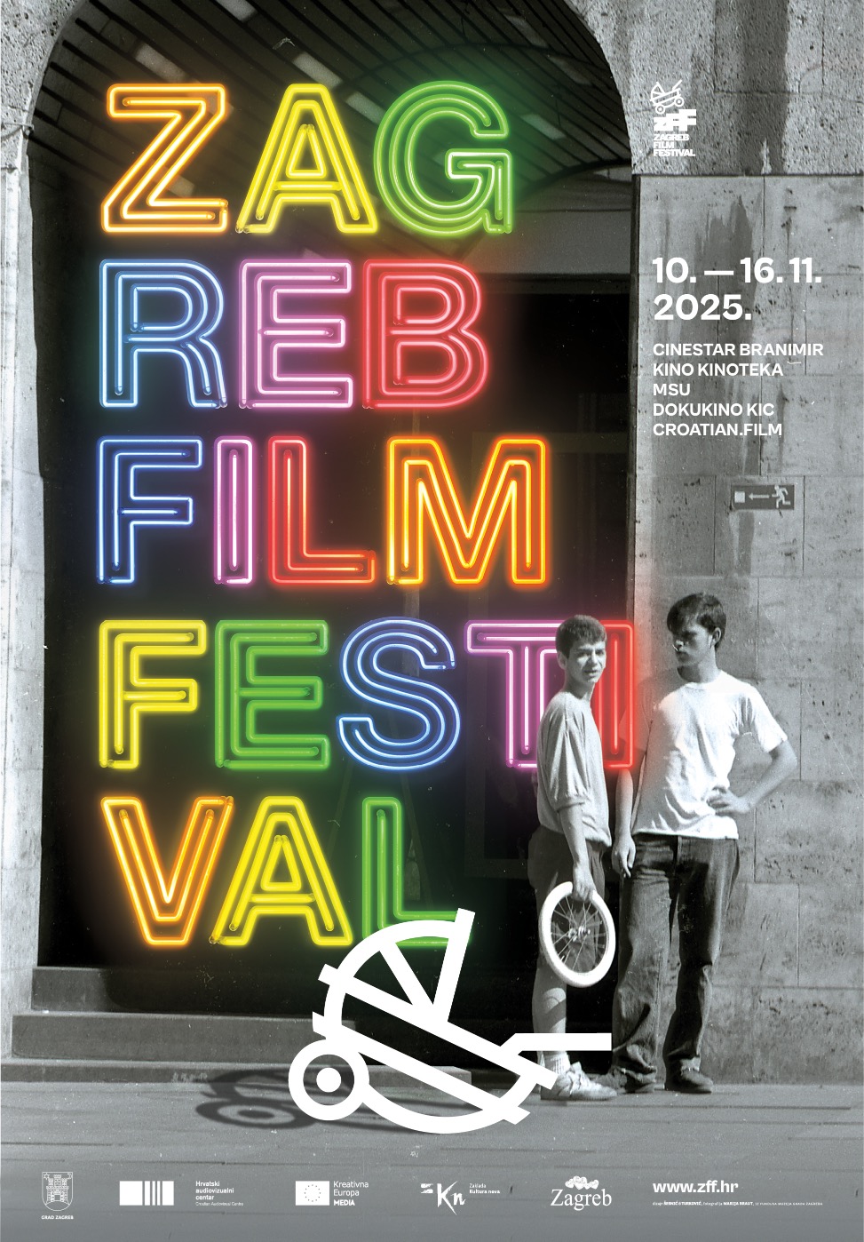 Zagreb Film Festival, ZFF 2025, ZFF 23. izdanje, Zagreb Film Festival program, ZFF program 2025, Zlatna kolica ZFF, ZFF natjecateljski program, ZFF Hana Jušić, ZFF Stefan Đorđević, Bog neće pomoći film, Vjetre pričaj sa mnom film, Locarno film festival 2025, Sarajevo Film Festival 2025, ZFF projekcije Zagreb, filmovi jesen 2025, najbolji filmovi 2025, filmski festival Zagreb, filmska događanja Zagreb, kulturna događanja Zagreb, ZFF karte, ZFF ulaznice, gdje kupiti karte ZFF, ZFF projekcije Zagreb, kino Kinoteka ZFF, MSU ZFF, Dokukino KIC ZFF, Cinestar Branimir ZFF, croatian.film ZFF, hrvatski filmovi 2025, regionalni filmovi 2025, europski filmovi Zagreb, svjetski filmovi Zagreb, novi filmovi 2025, premijere filmova Zagreb, filmske premijere 2025, kino događanja Zagreb, filmska kultura Zagreb, jesenski festival Zagreb, kulturni vodič Zagreb, što raditi u Zagrebu studeni, kulturna jesen Zagreb, ZFF vizual 2025, Marija Braut fotografija ZFF, Šesnić Turković dizajn ZFF, filmski autori 2025, mladi redatelji 2025, nagrađeni filmovi 2025, hrvatske redateljice 2025, Hana Jušić filmovi, Stefan Đorđević filmovi, najbolji balkanski filmovi 2025, eastern film žanr, western balkanska verzija, feministički filmovi 2025, rodna ravnopravnost film, specijalna nagrada Sarajevo film, Srce Sarajeva 2025, Restart produkcija, Fiume o morte film, Igor Bezinović film, dokumentarni filmovi Zagreb, igrani filmovi Zagreb, autofikcija film, intimistički filmovi 2025, hrvatski filmovi jesen, nezavisni filmovi Zagreb, europski festivalski filmovi, top kulturna događanja Zagreb, filmska jesen Zagreb, must see filmovi 2025, preporuke filmova Zagreb, filmski festival karte, ZFF raspored 2025, raspored projekcija ZFF, najbolji festivali u Zagrebu, filmska događanja Hrvatska, ZFF radionice, ZFF Industrija platforma, filmske radionice Zagreb, mladi autori film Zagreb, kratkometražni filmovi ZFF, dugometražni filmovi ZFF, ZFF pobjednici 2025, Zlatna kolica dobitnici, vizual ZFF 2025, Zagreb filmski događaji, filmska atmosfera Zagreb, filmski vodič Zagreb 2025, jesen u Zagrebu, kulturni kalendar Zagreb, najbolji jesenski festivali, ZFF novosti 2025, ZFF vijesti 2025, filmski hitovi 2025, hrvatska kinematografija 2025, europska kinematografija 2025, ZFF iskustva, ZFF intervjui, filmski autori Zagreb, ZFF specijalne projekcije, filmski ljubitelji Zagreb, gdje gledati filmove Zagreb, festivali studeni 2025 Zagreb, must visit festivali Zagreb, najbolji događaji Zagreb studeni