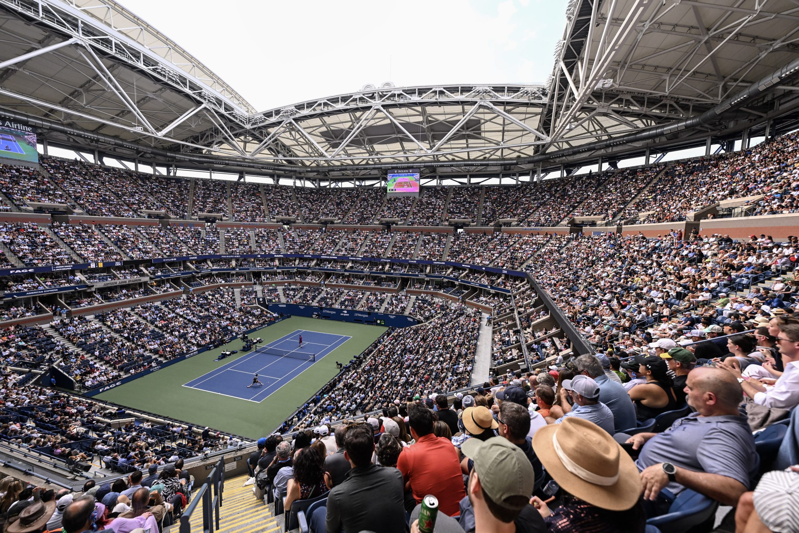 US Open 2025, Eurosport, HBO Max, Grand Slam tenis, mješoviti parovi tenis, Iga Świątek, Casper Ruud, Emma Navarro, Jannik Sinner, Emma Raducanu, Carlos Alcaraz, Madison Keys, Frances Tiafoe, Aryna Sabalenka, John McEnroe, Mats Wilander, Justine Henin, tenis uživo, prijenos US Open, Flushing Meadows, Billie Jean King National Tennis Center, teniski spektakl, Fan Week, no-ad scoring, super tie-break, tie-break, nagradni fond US Open, ekskluzivni intervju, teniski dvoboj, top tenisači, ženski singl US Open, muški singl US Open, teniski turnir, teniski Grand Slam, sportski prijenos, Europski tenis, tenis Europa, profesionalni tenis, tenis 2025, live streaming tenis, teniski fanovi, tenis strategija, tenis analiza, teniski stručnjaci, Lesli Boitrel, tenis reportaža, Eurosport prijenos, HBO Max tenis, sportska ekskluziva, vrhunski tenis, tenis u Europi, turnir u mješovitim parovima, teniske legende, tenis finale, teniski rezultati, sportski streaming, top mečevi, teniski turnir uživo, fanovi US Open, tenis akcija, tennis highlights, live tennis Europe, tenisova sezona, US Open parovi, teniski bodovi, tenis iz prvih redova, tenis 2025 prijenos, tenis kombinacije, ekskluzivni teniski mečevi, tenis zvijezde, teniski spektakl 2025, tenis novi format, tenis turnir nagrada, profesionalni Grand Slam, US Open tenisovi, tenis streaming platforma, tenis prijenos Europe, tenis turnir parovi, live tenis prijenos, US Open parovi, mješoviti tenis, teniski fan, tenis sportski događaj, tennis match live, tenis prijenos uživo, tenis 2025 Grand Slam, US Open prijenos, tenis uživo Europa, tennis streaming Europe, tenis uzbuđenje, top tenisači Europa, tenis najbolji mečevi, US Open program, Eurosport tenis 2025, HBO Max tenis streaming, live tenis događaj, US Open live, tenis Grand Slam Europa, tenisova sezona 2025