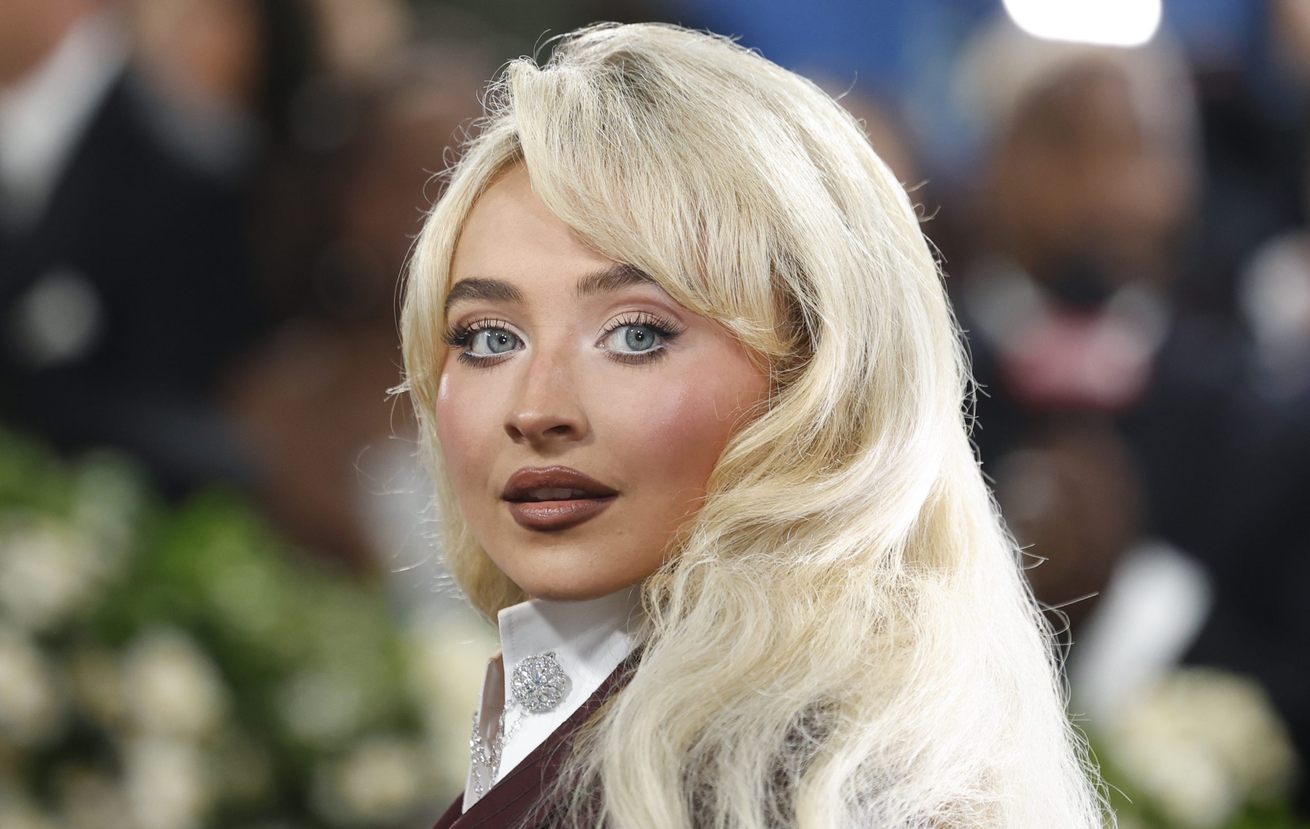 Sabrina Carpenter otvoreno 'Čak i oni koji se zgražaju nad mojim stihovima se na kraju nasmiju' Hello Magzaien Croatia