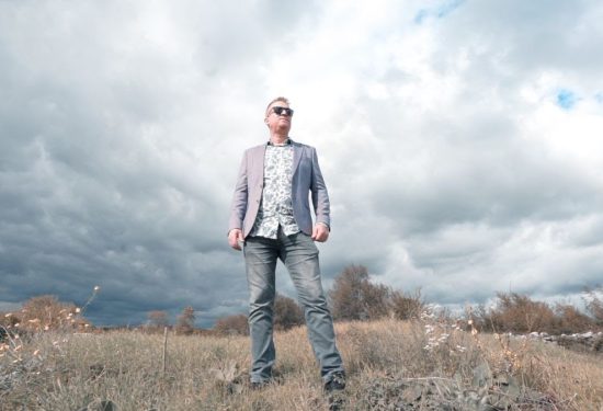 Stipe Štrkalj debitira s emotivnom baladom „Sanjaj“