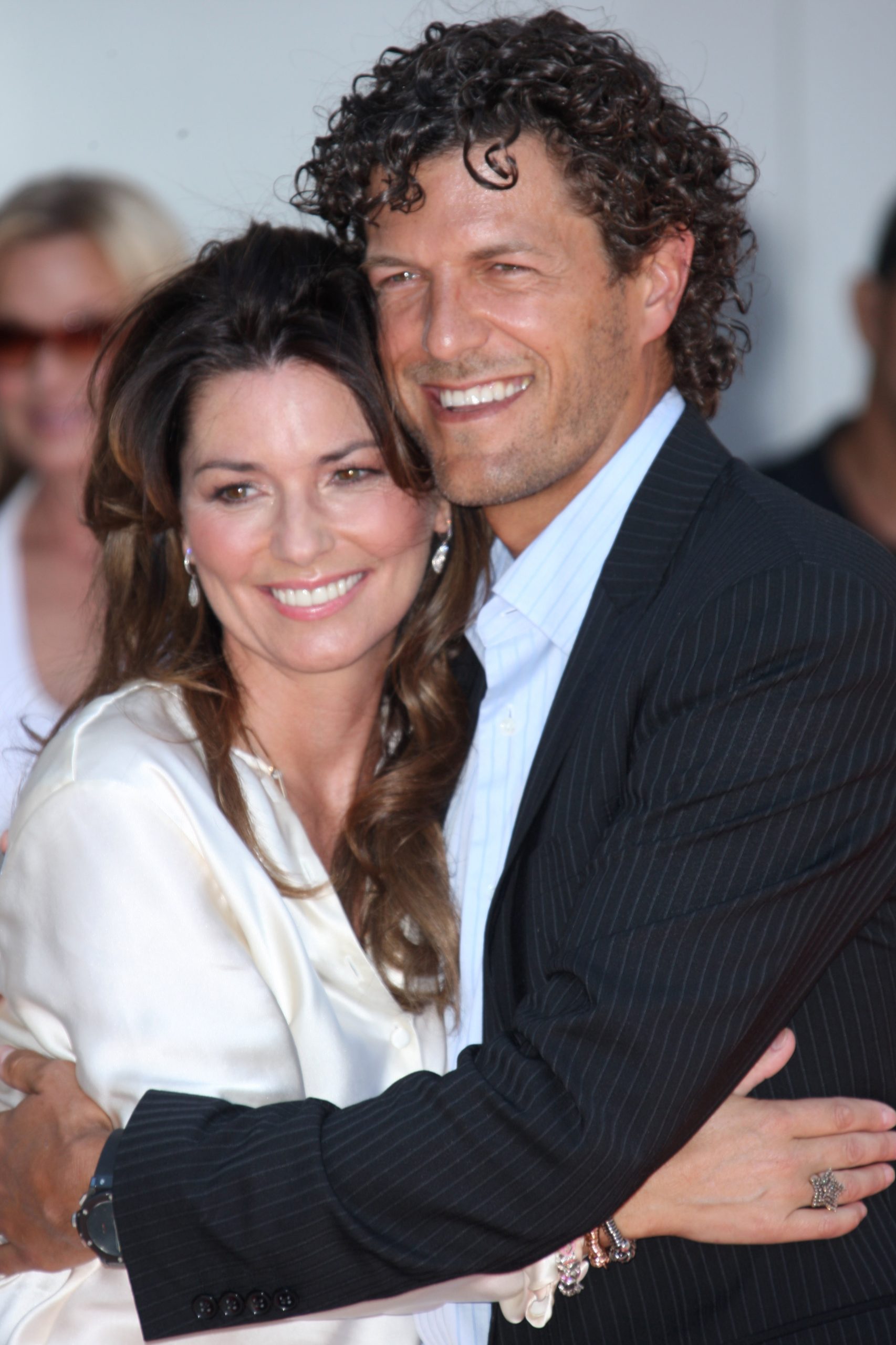 Suprug ju je prevario s njezinom najboljom prijateljicom, a onda se udala za muža njegove ljubavnice Hello Magazine Croatia