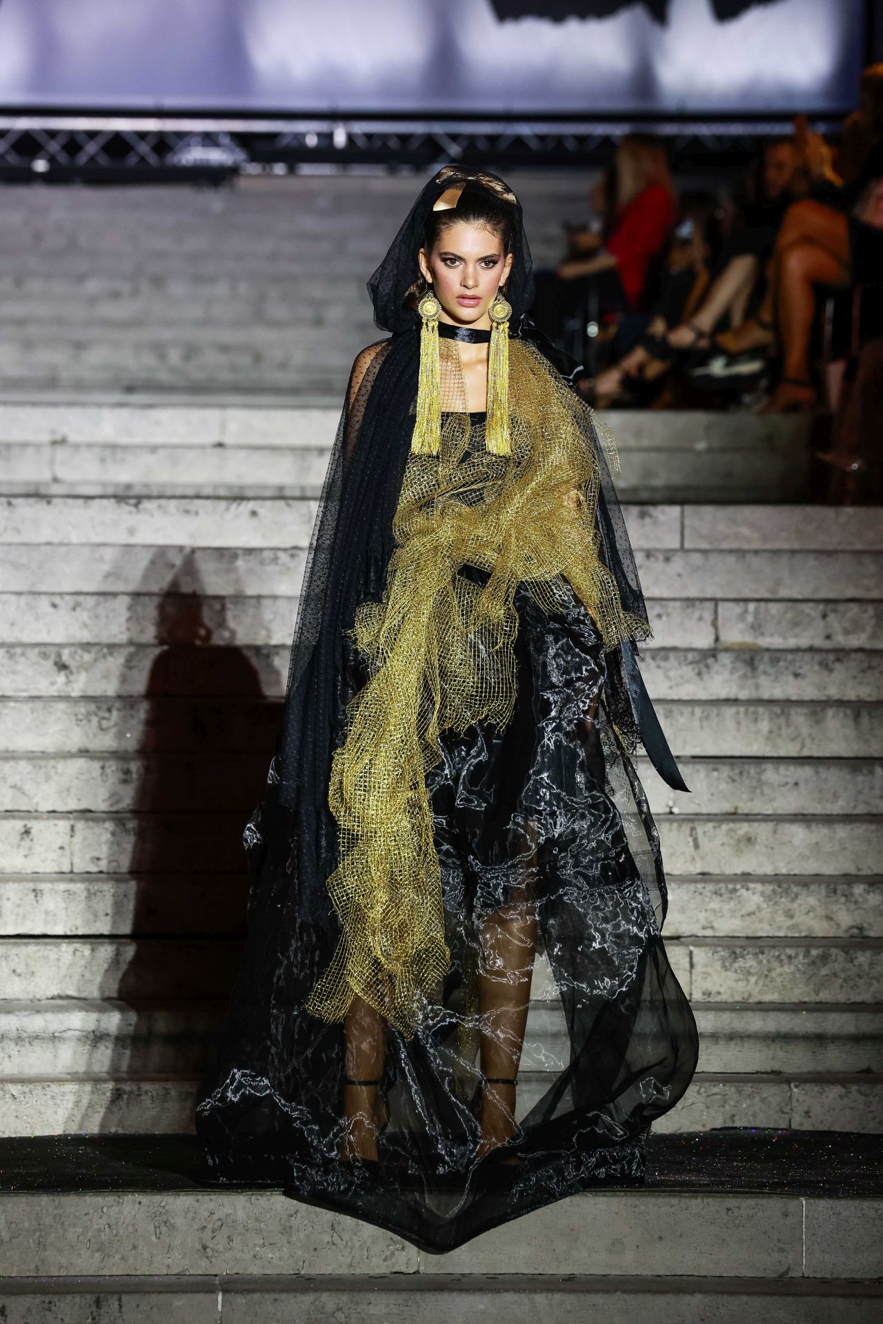 Nikad viđeno u Hrvatskoj; dvosatni spektakl Riječkih stepenica nadmašio sva očekivanja: 17 revija nosile Marinela Grljušić, Ema Gračan, Lucija Begić, poznata lica u publici 