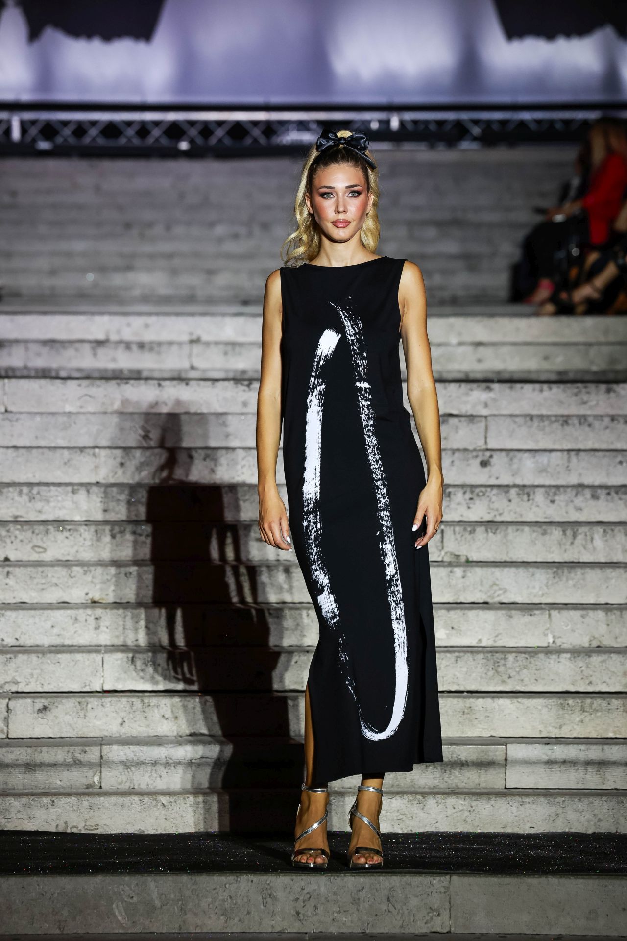 Nikad viđeno u Hrvatskoj; dvosatni spektakl Riječkih stepenica nadmašio sva očekivanja: 17 revija nosile Marinela Grljušić, Ema Gračan, Lucija Begić, poznata lica u publici 