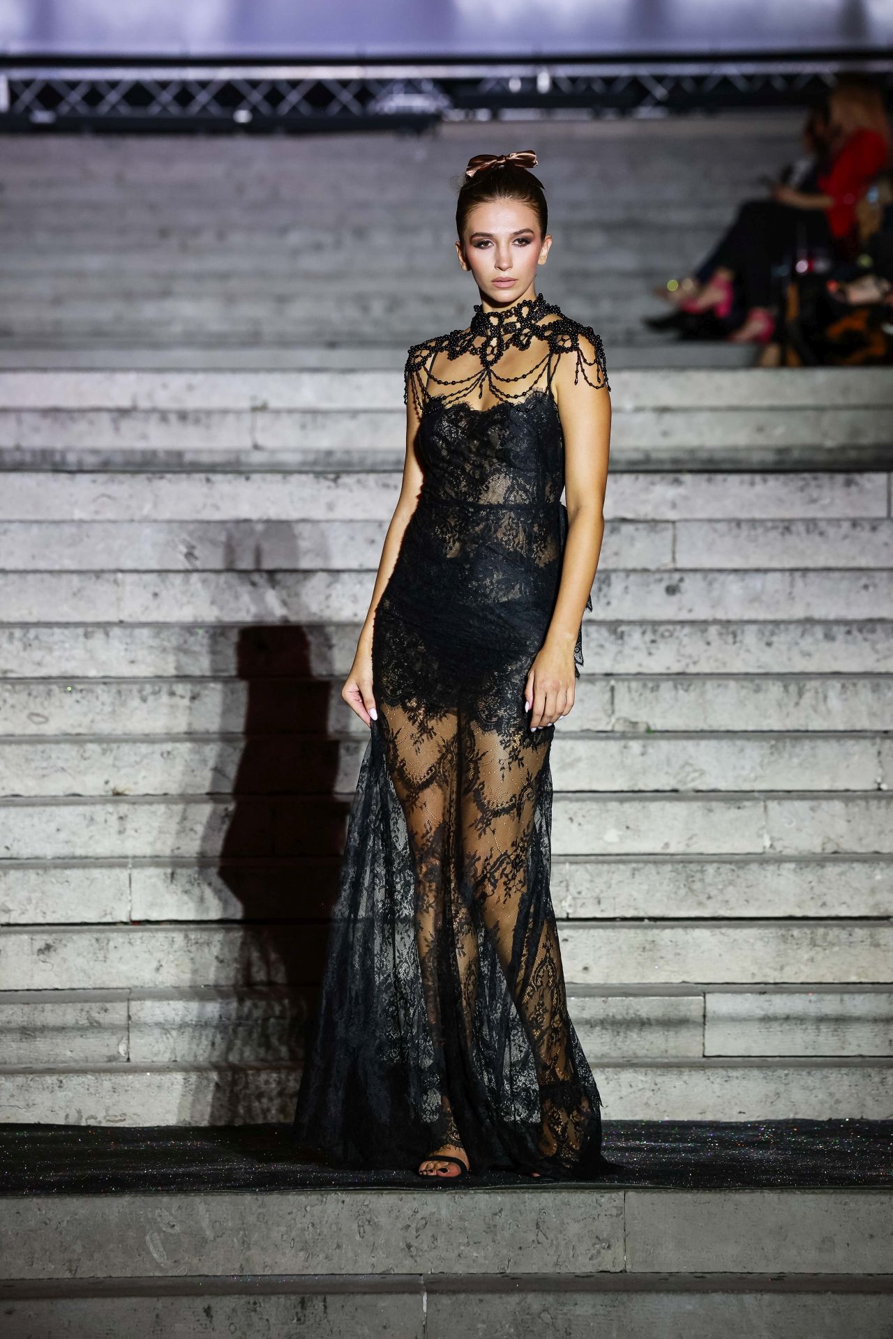 Nikad viđeno u Hrvatskoj; dvosatni spektakl Riječkih stepenica nadmašio sva očekivanja: 17 revija nosile Marinela Grljušić, Ema Gračan, Lucija Begić, poznata lica u publici 