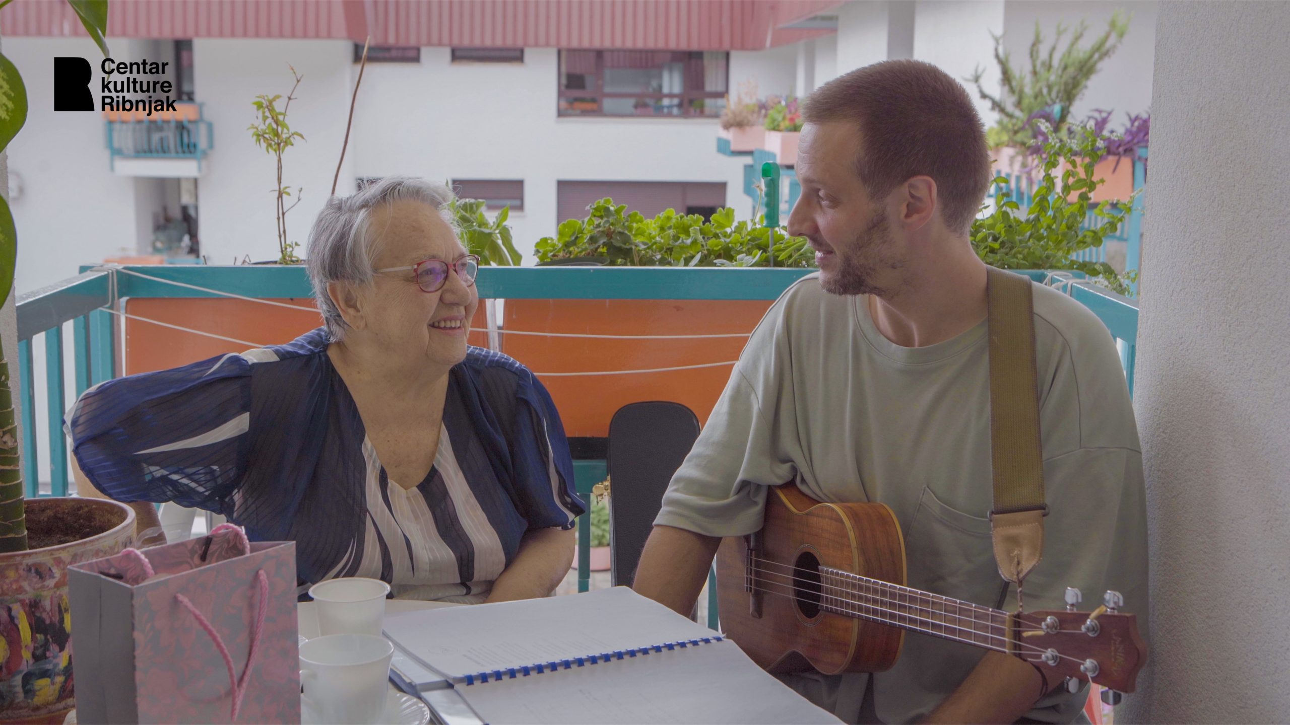 DAN KOJI SE PAMTI: CENTAR KULTURE RIBNJAK DOVODI UMJETNOST U DOMOVE ONIH KOJIMA JE NAJPOTREBNIJA